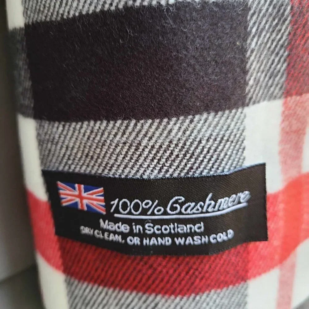 NEW 100% Scottish Cashmere Black White Red Plaid Scarf